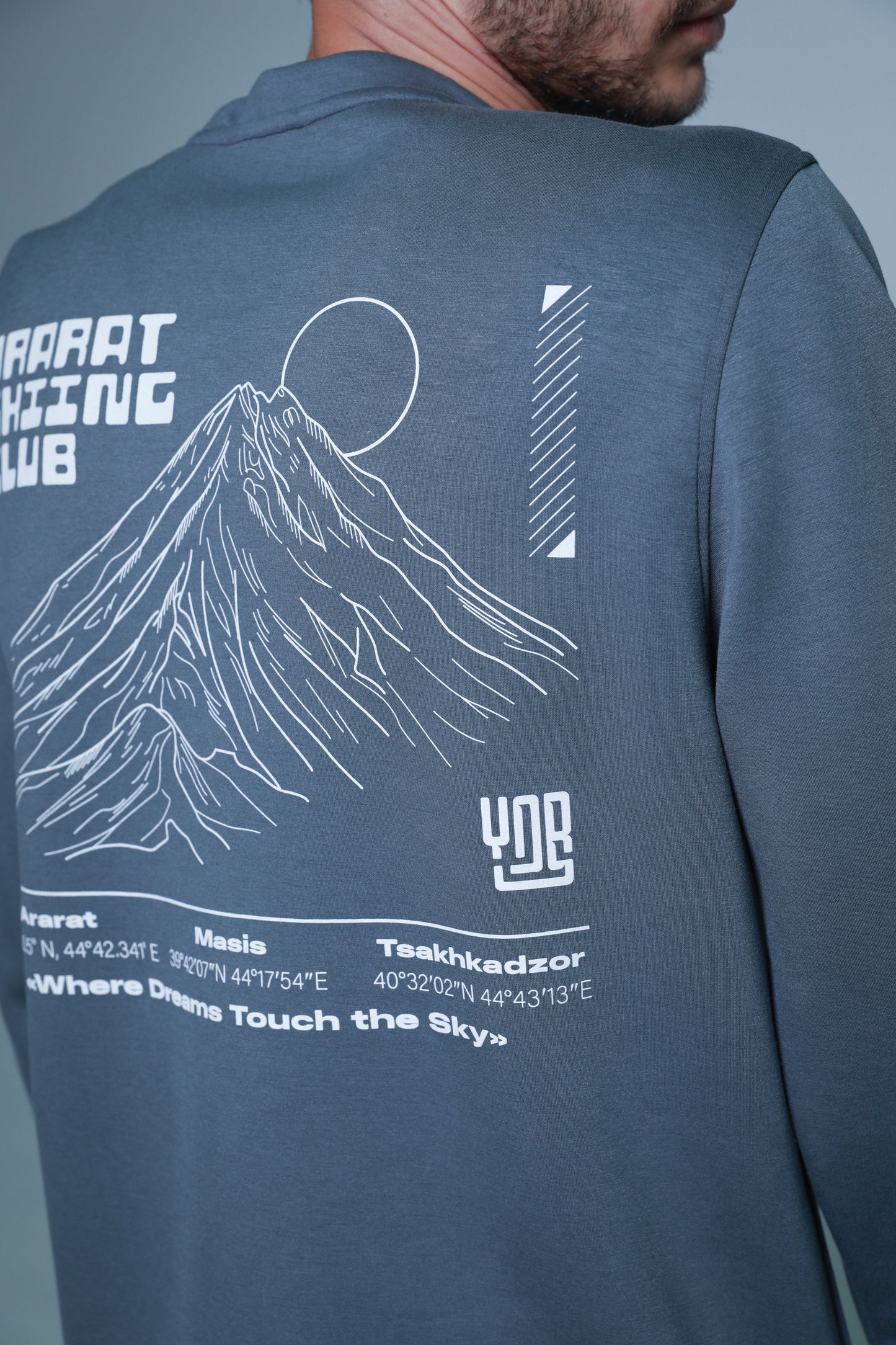 "Ararat Skiing Club" cotton sweatshirt