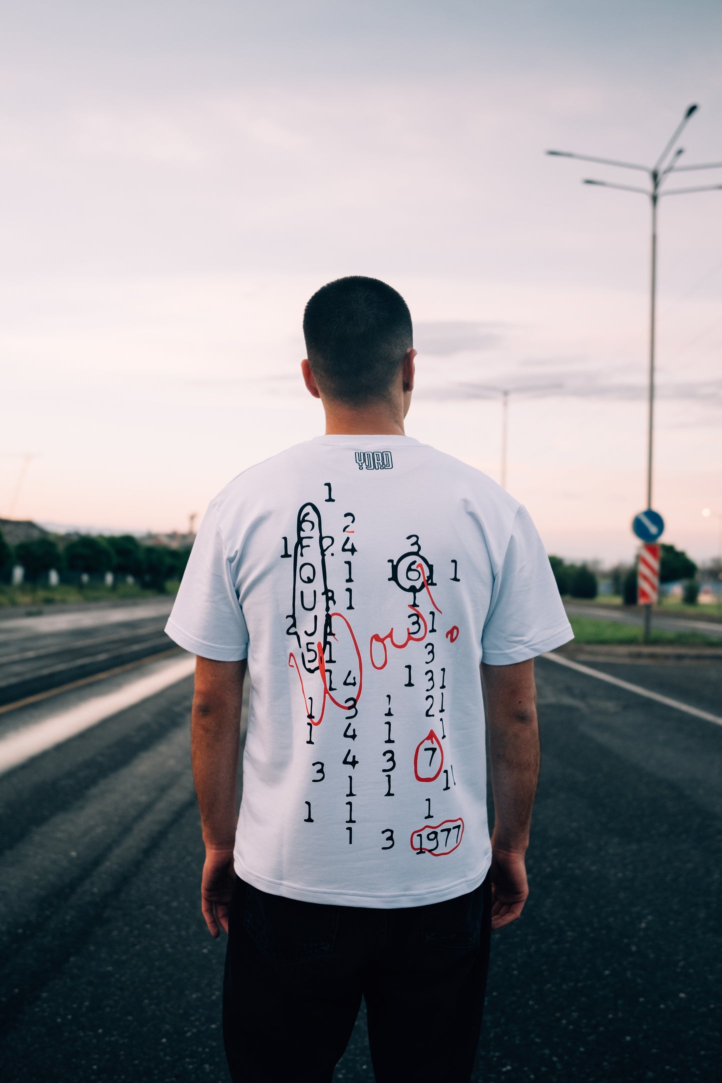 "WOW" logo-print cotton T-shirt